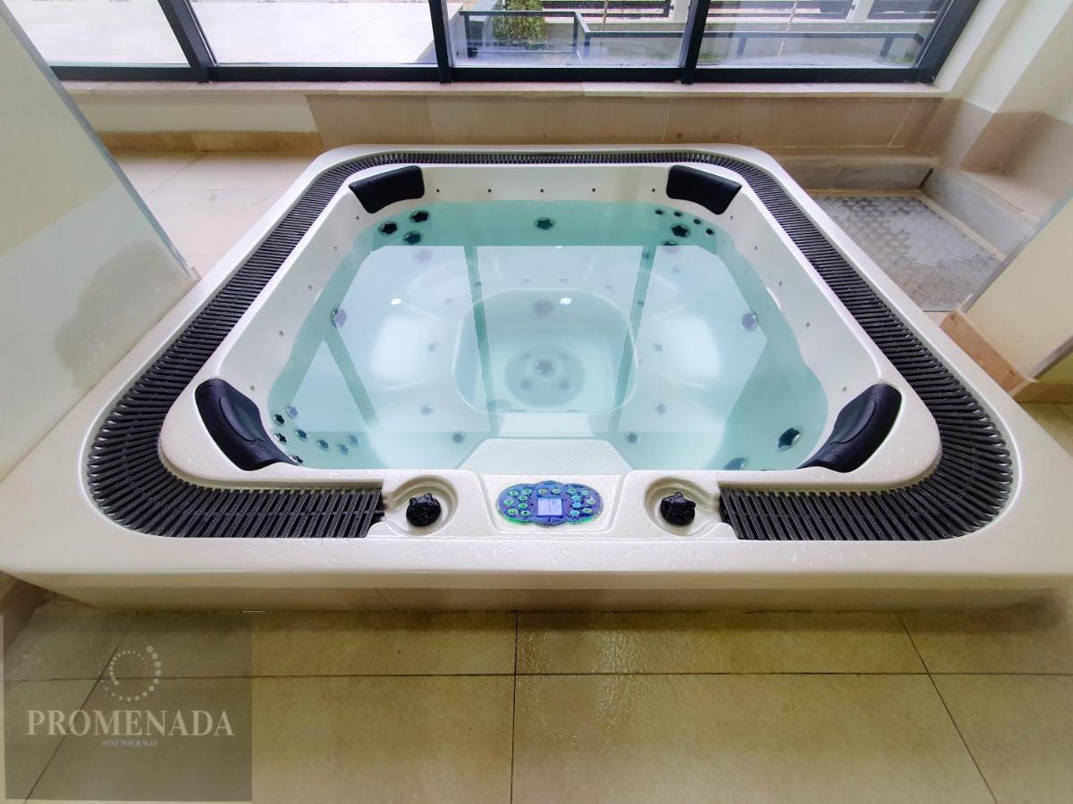 Nasty 24 Aparthotel Pool & Spa Mamaia Nord Năvodari Exterior foto